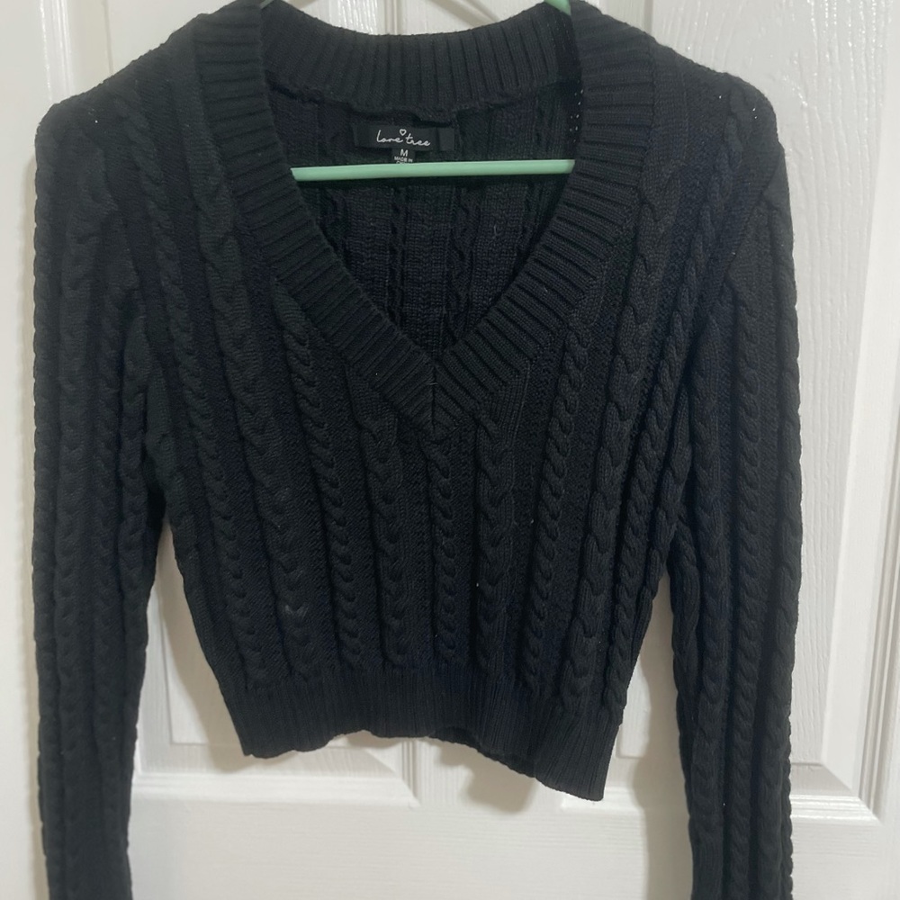 Black long sleeve knitted sweater very cozy